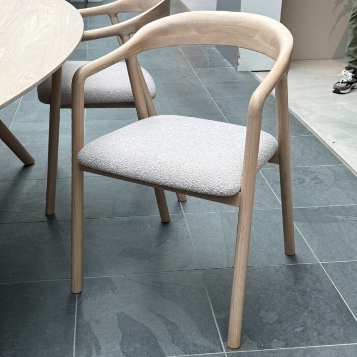 Eetkamerstoel ST2410