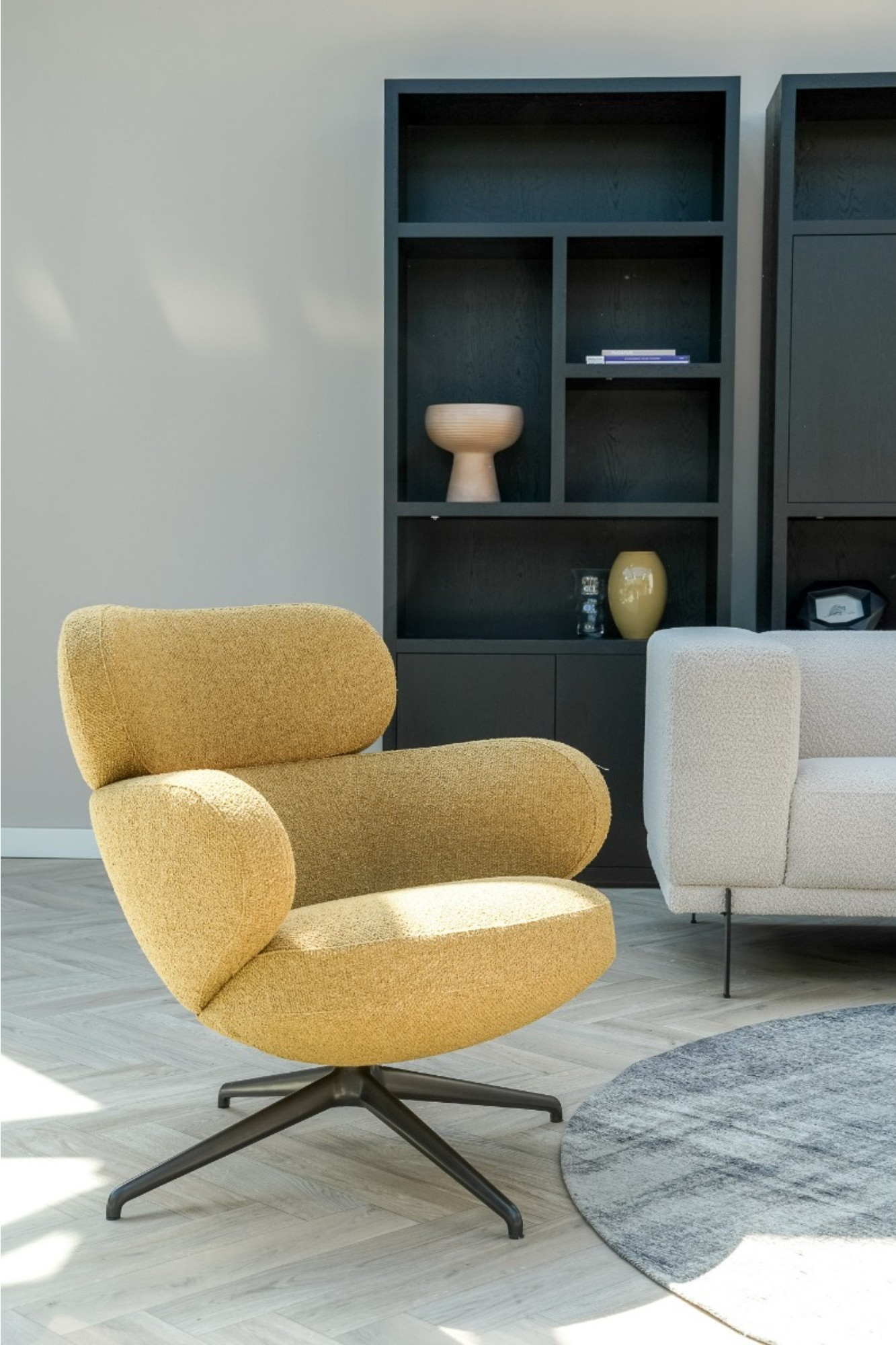 Trendkleur: okergeel, warmte en sfeer in je herfstinterieur